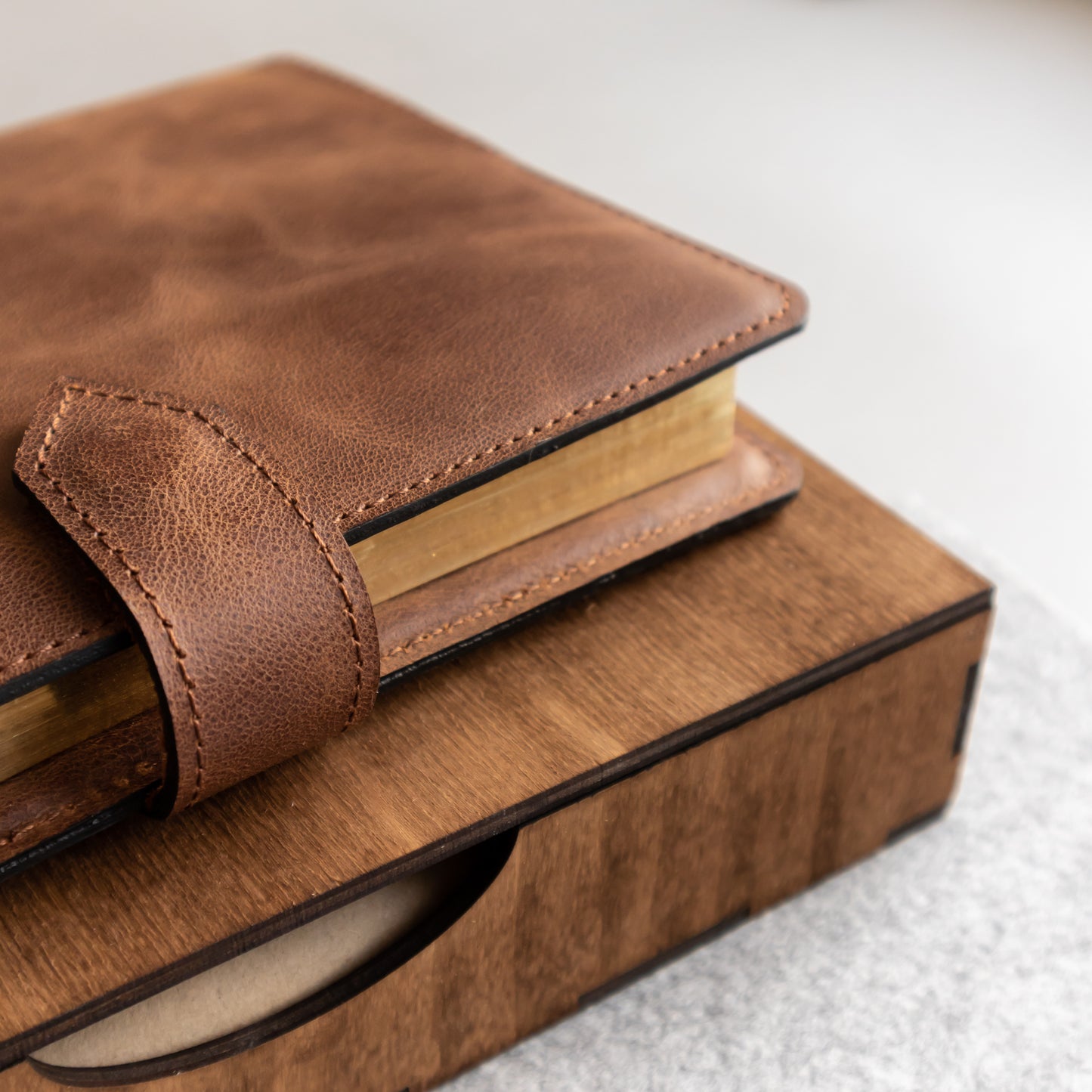 Elegant A5 Leather Notebook – Royal Whiskey