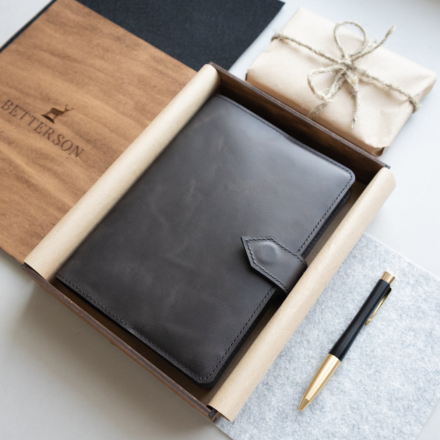 Elegant A5 Leather Notebook – Royal Graphite