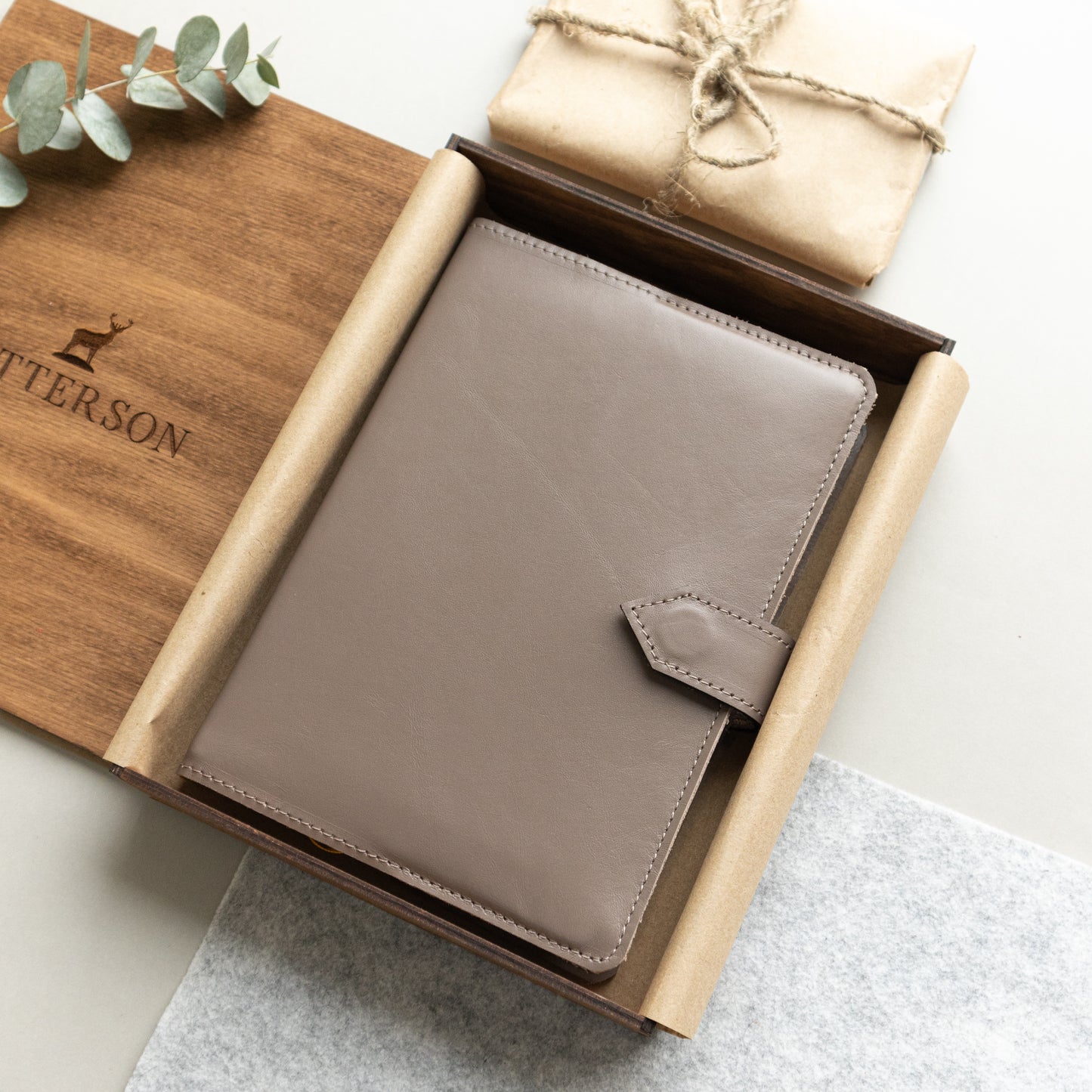 Elegant A5 Leather Notebook – Classic Cappuccino