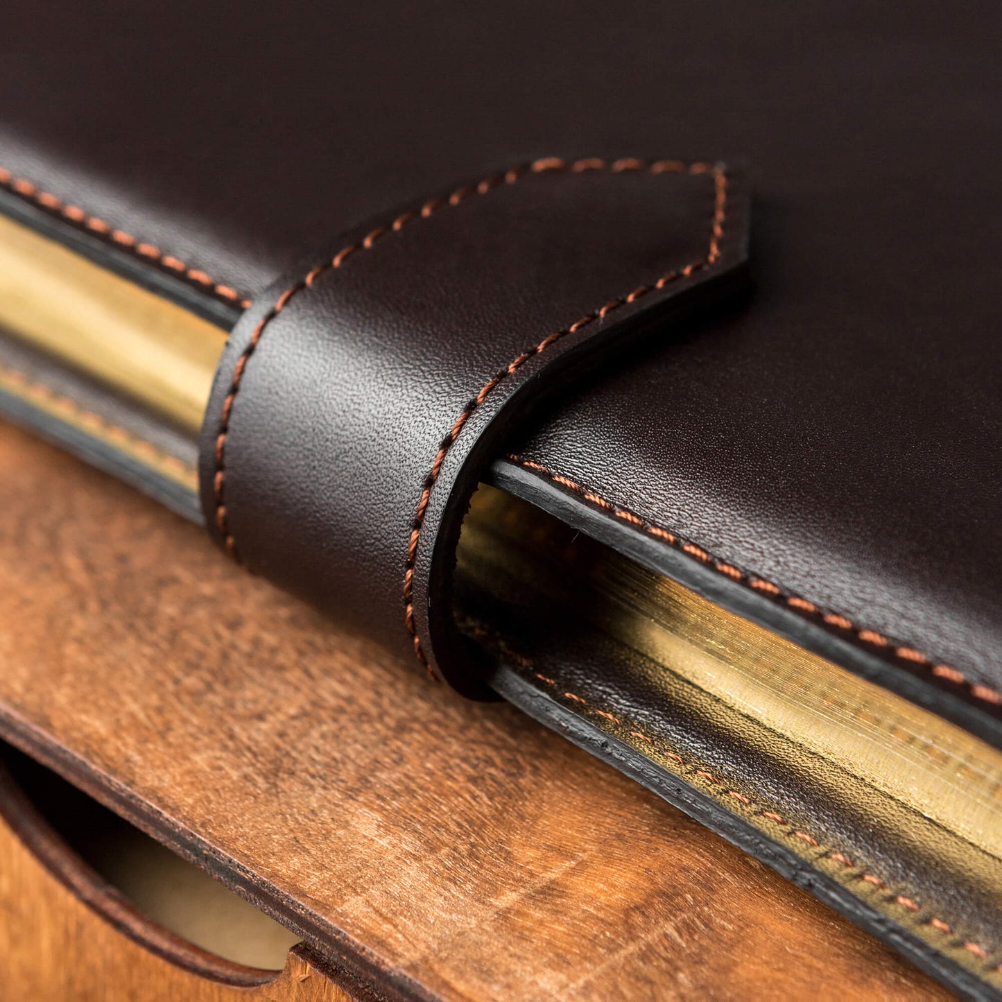 Elegant A5 Leather Notebook – Classic Brown