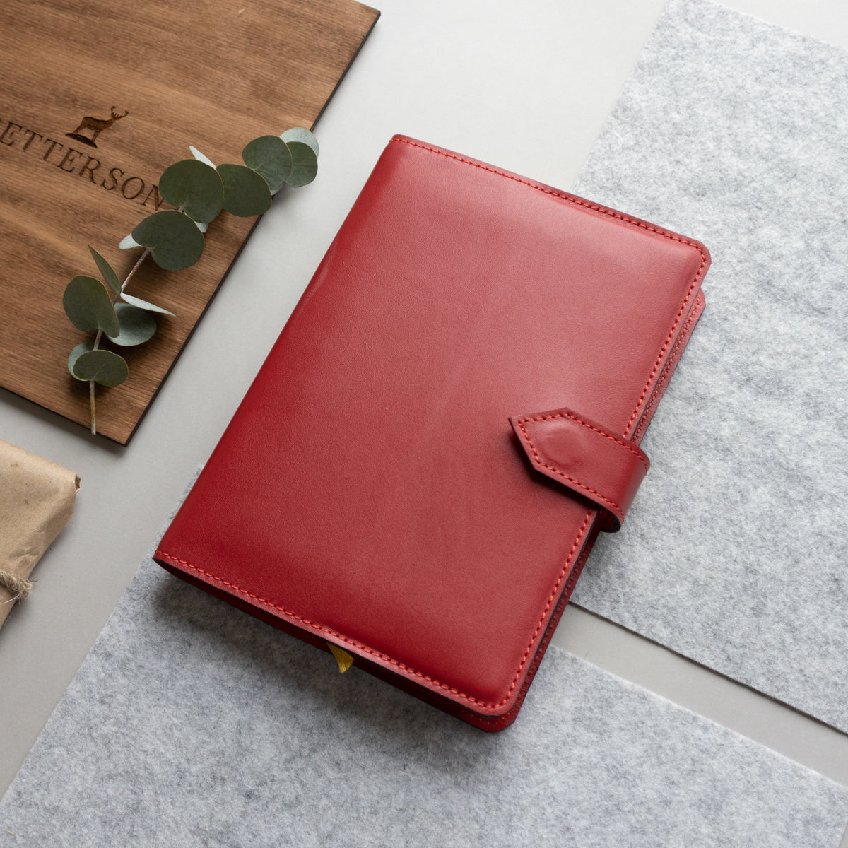 Red Linen Notebook Elegant A5 Leather Notebook – Classic Red – Onarÿ