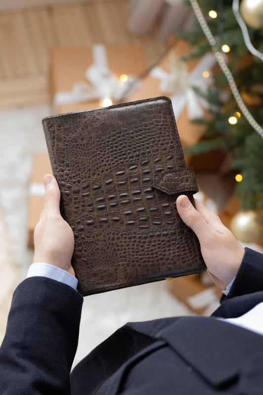 Luxury A5 Leather Notebook – Croco-Textured Cover in Olive Green